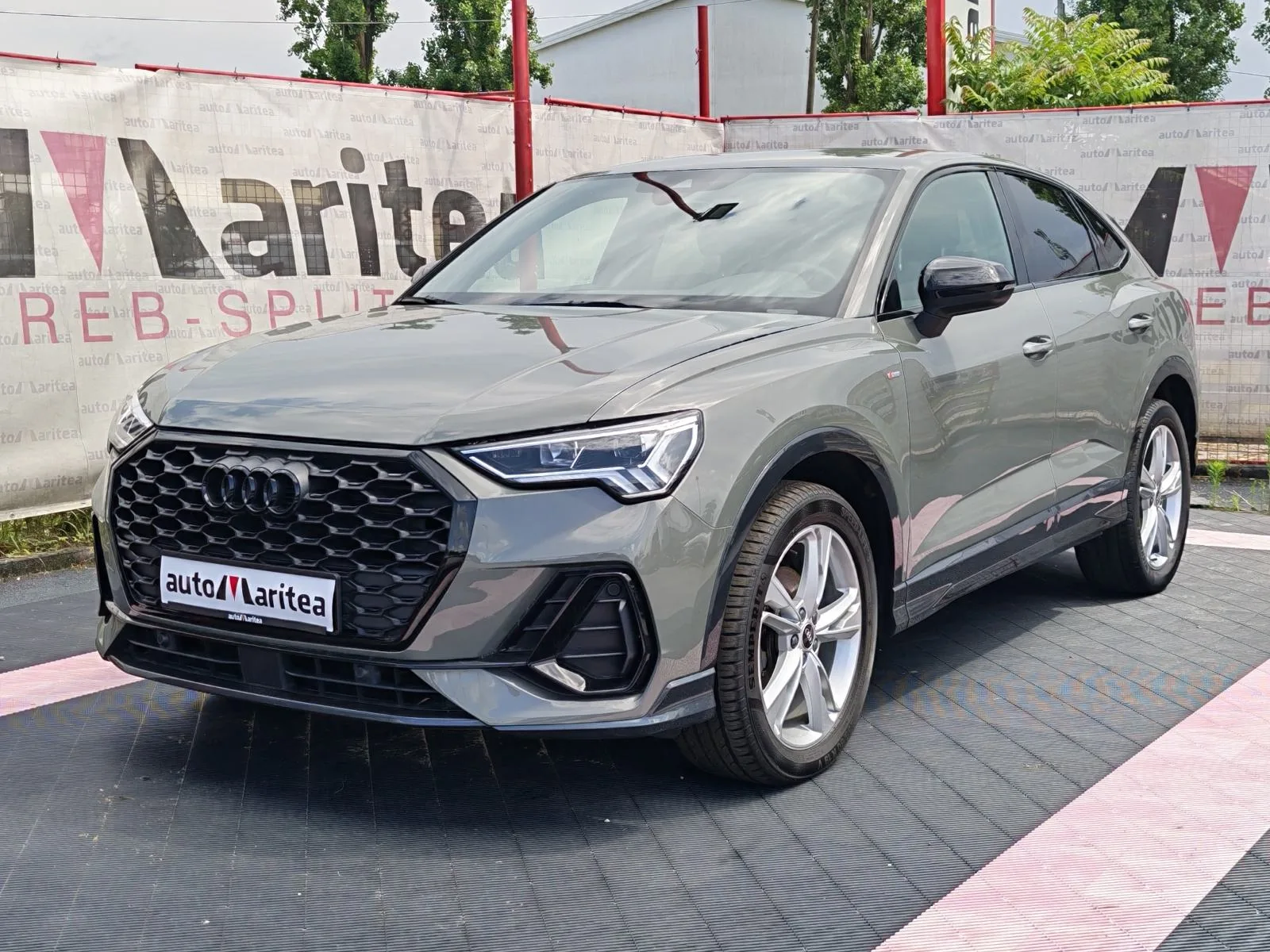Audi Q3 2022 – fotografija 1