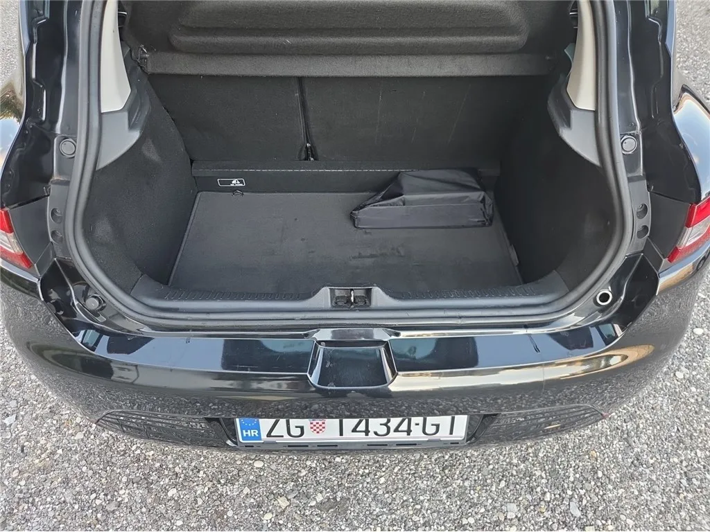 Renault Clio0.9 2013 – fotografija 16