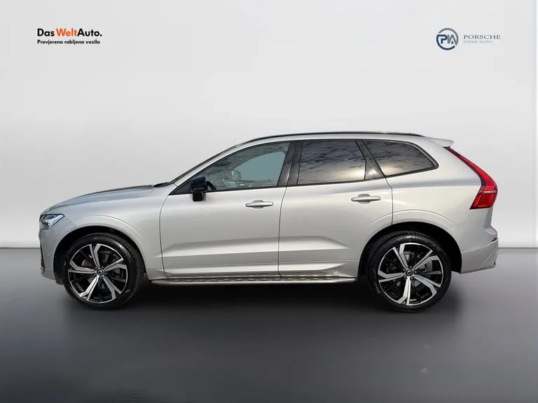 Volvo XC60 2024: fotografija 2