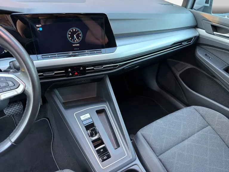 Volkswagen Golf VIII 2024: fotografija 20