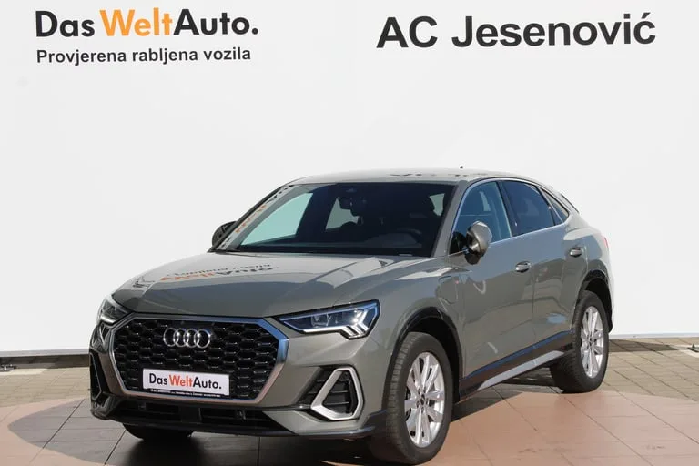 Audi Q3 2024: fotografija 1