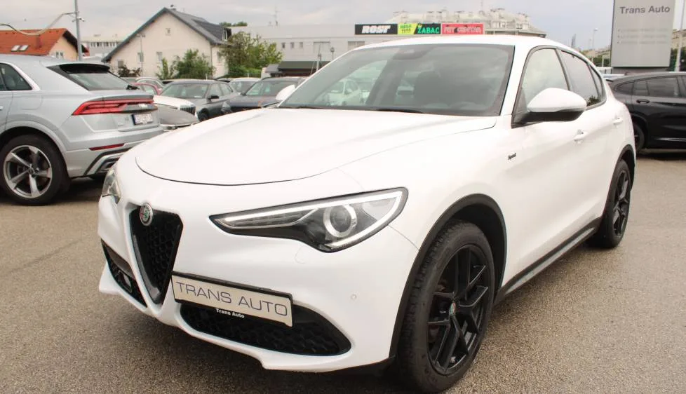 Alfa Romeo Stelvio 2020: fotografija 1