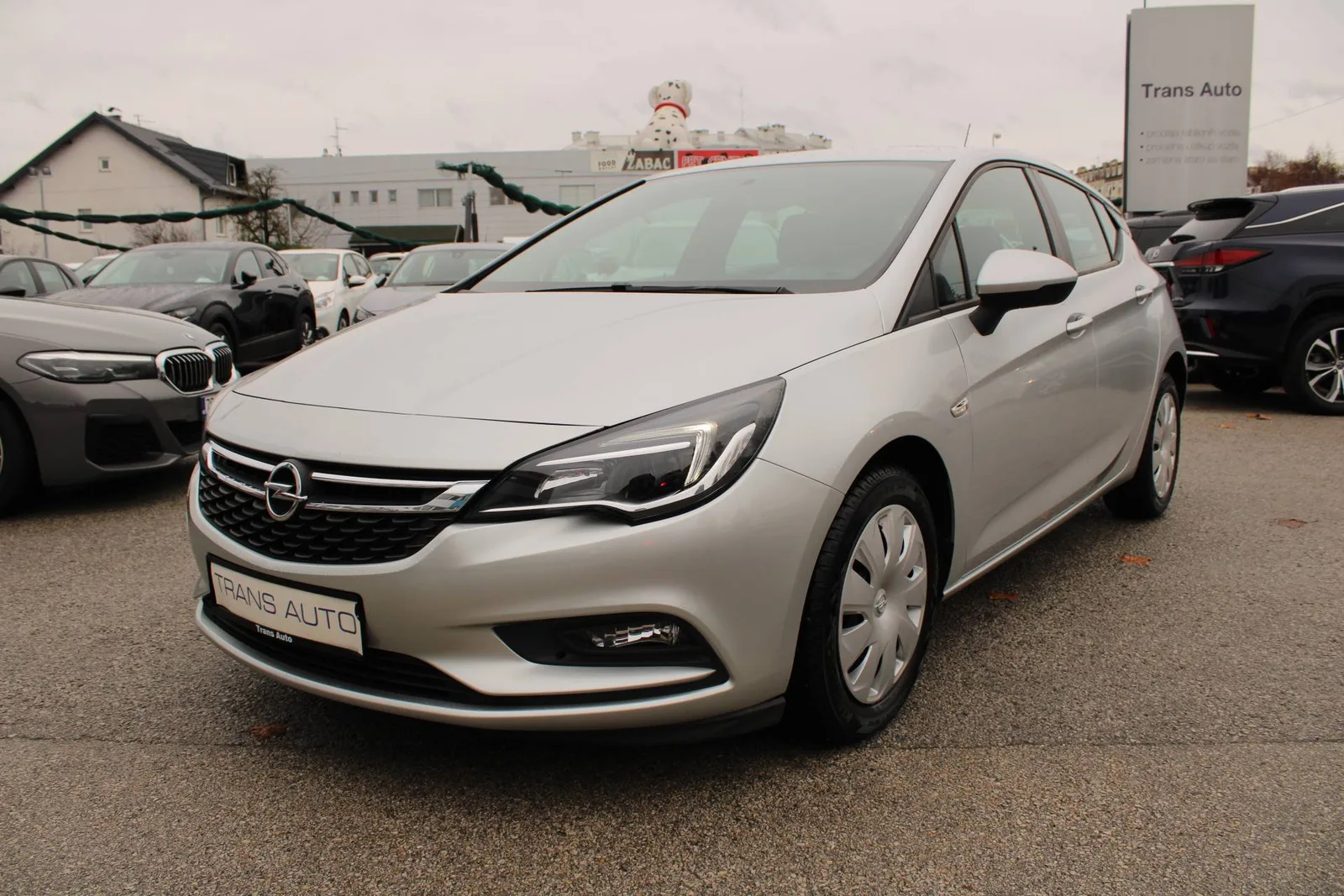 Opel Astra 2019: fotografija 1