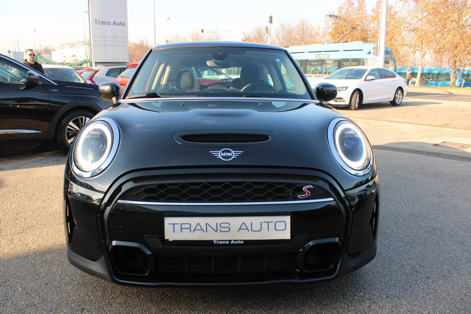 MINI Cooper 2022: fotografija 2