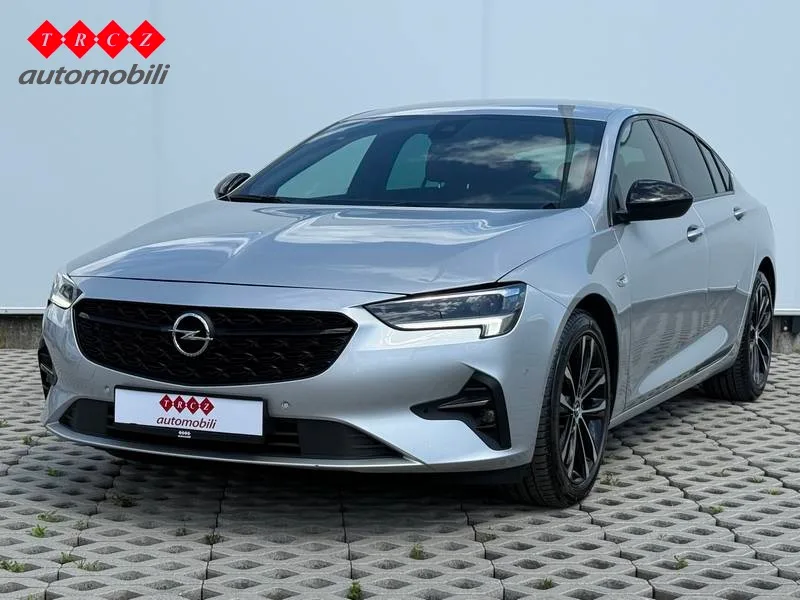 Opel Insignia 2021: fotografija 1