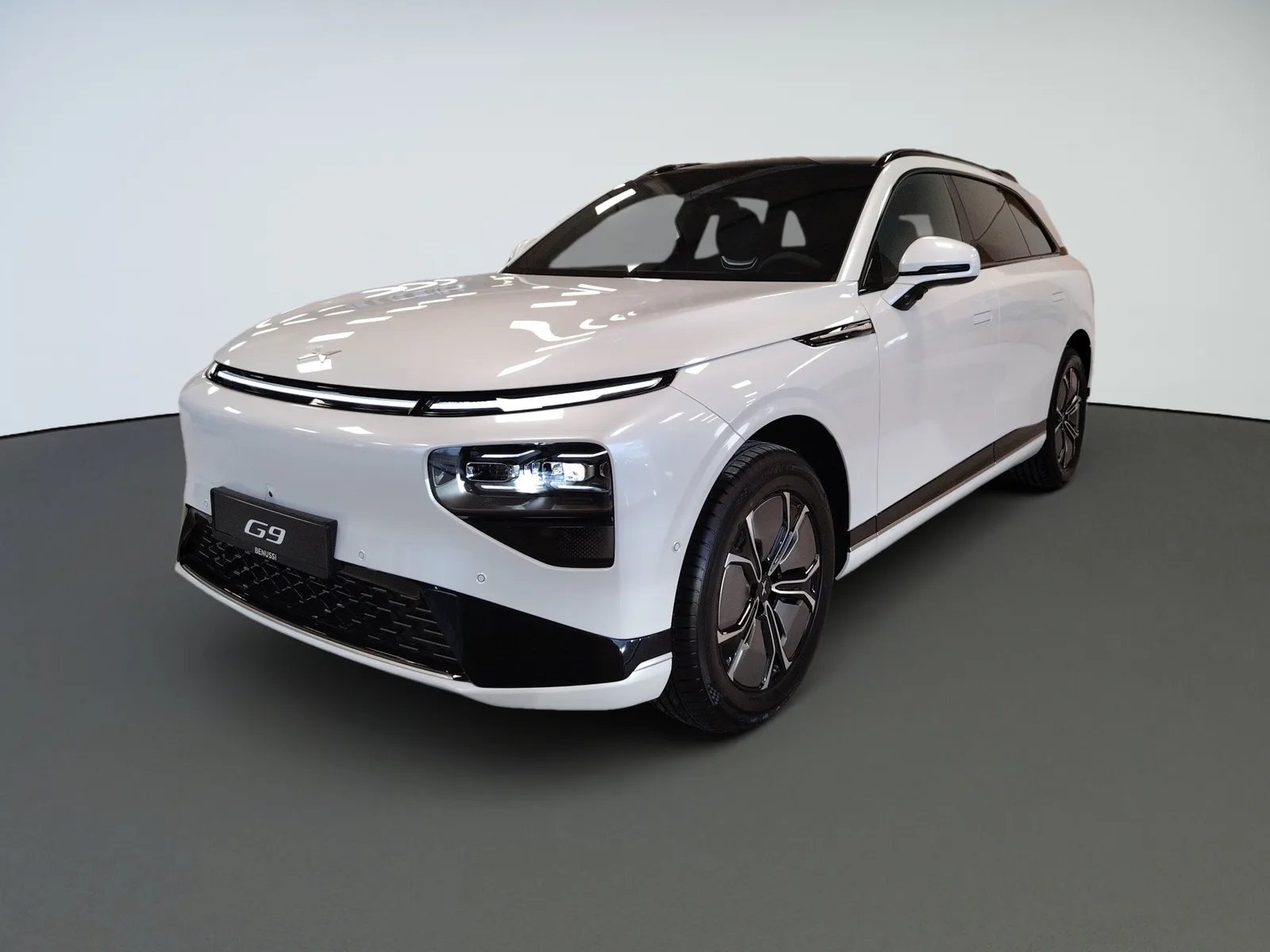 Xpeng G9