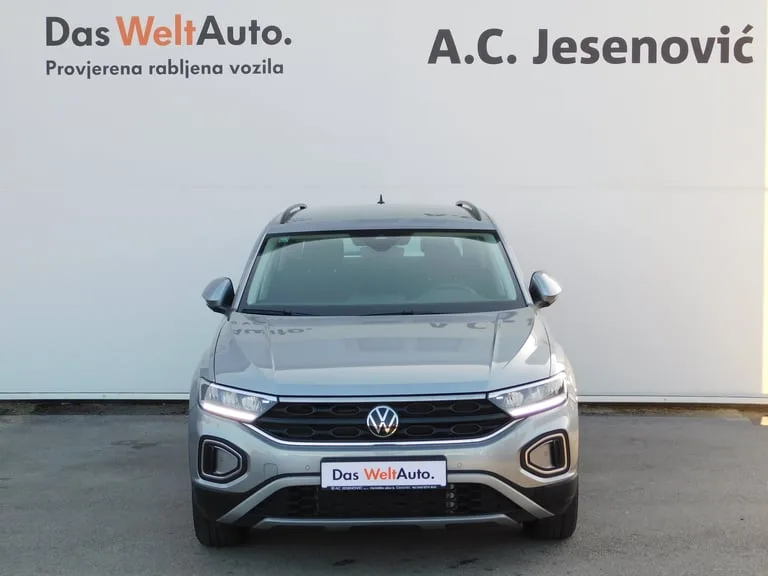 Volkswagen T-Roc 2023: fotografija 2