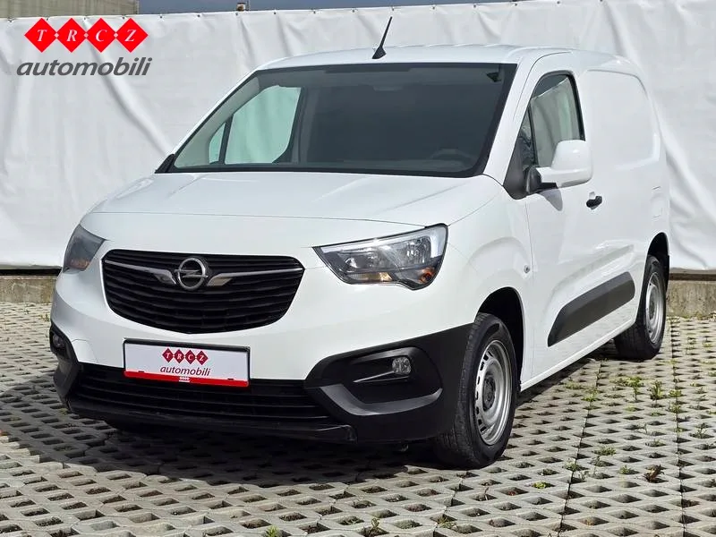 Opel Combo 2019: fotografija 1