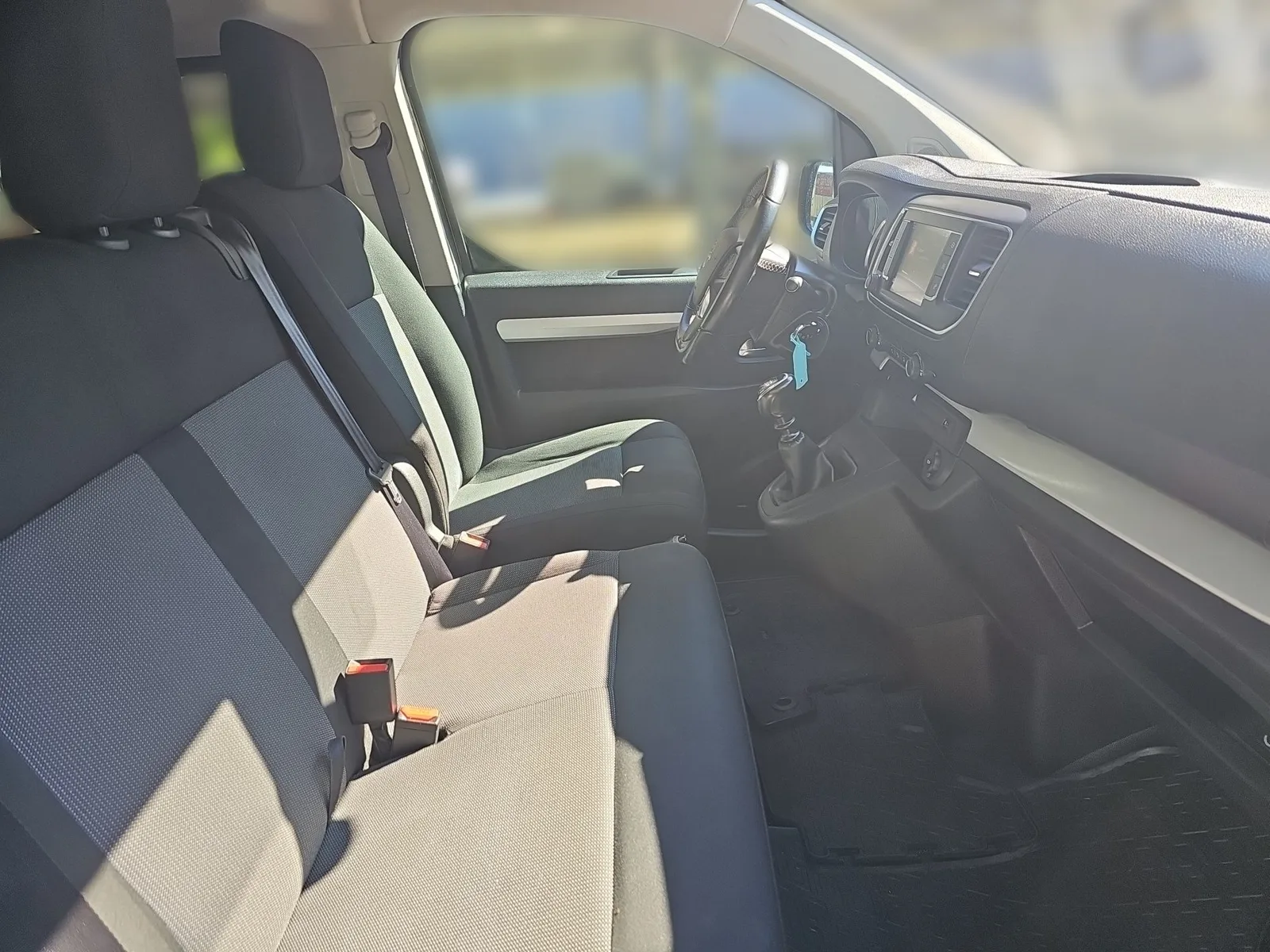 Opel Zafira 2021: fotografija 21