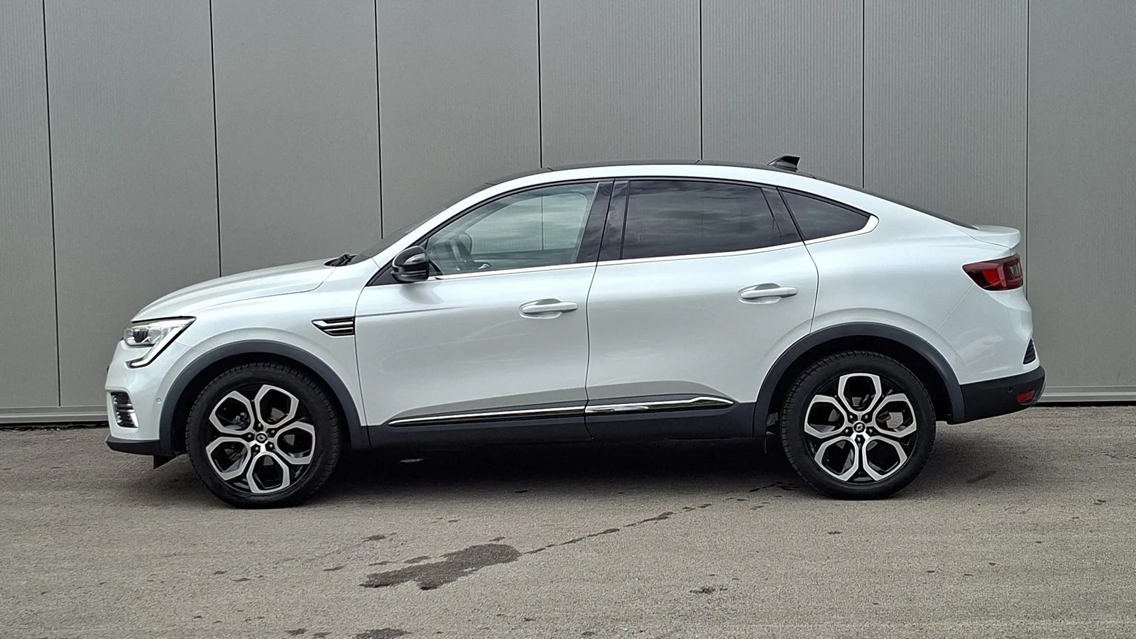 Renault Megane 2023 – fotografija 2