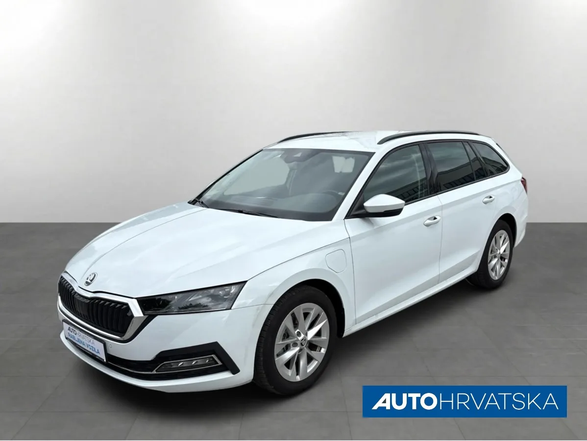 Škoda Octavia Combi 2022: fotografija 1