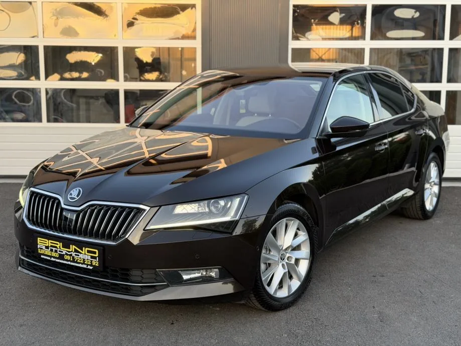 Škoda Superb 2017 – fotografija 1