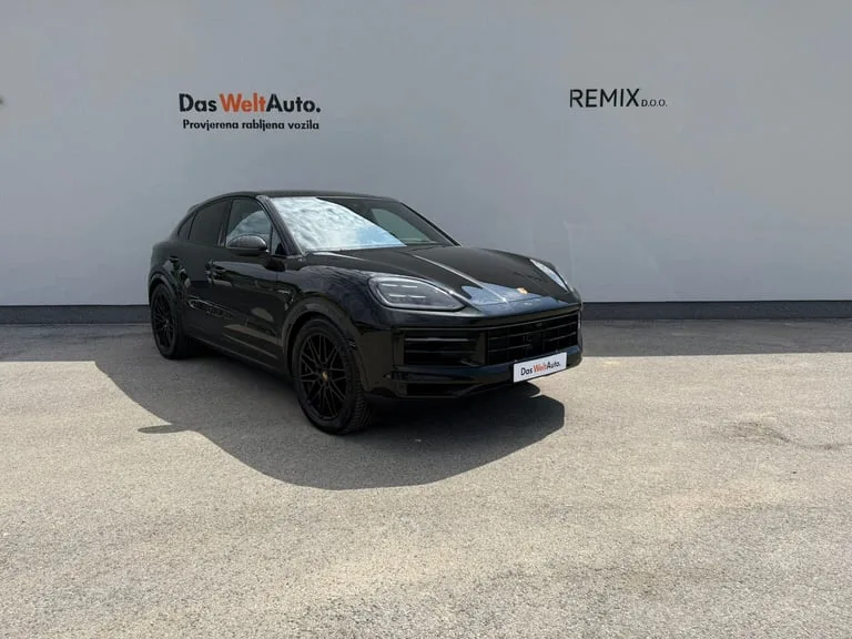 Porsche Cayenne 2026: fotografija 2