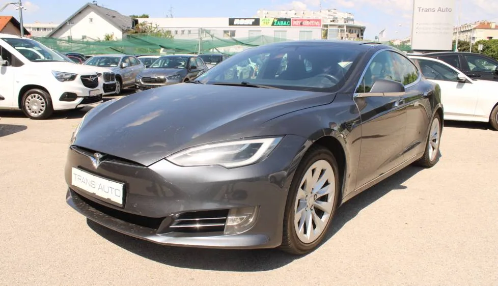 Tesla Model S 2016 – fotografija 1