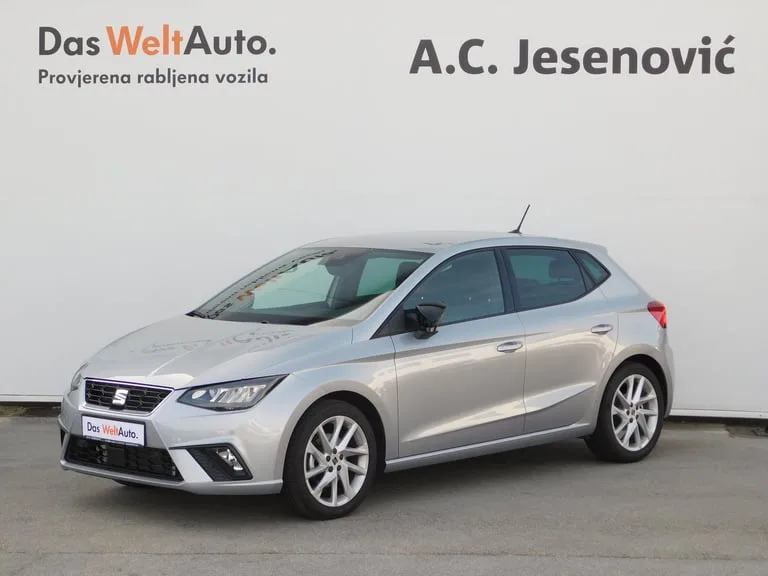 Seat Ibiza 2023: fotografija 1