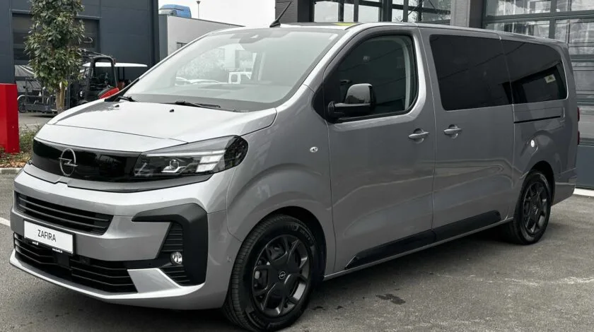 Opel Zafira 2025 – fotografija 1