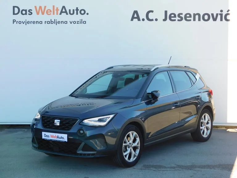 Seat Arona 2024: fotografija 1