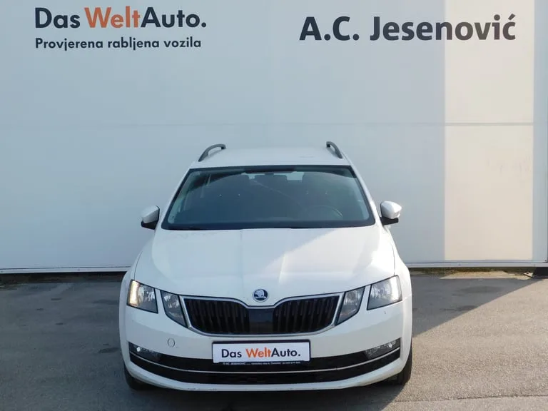 Škoda Octavia Combi 2017: fotografija 2