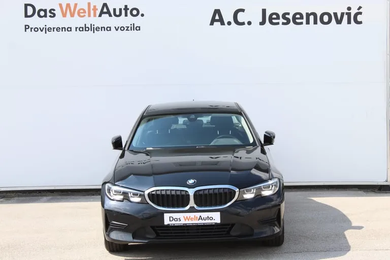 BMW Serija 3 2022: fotografija 2
