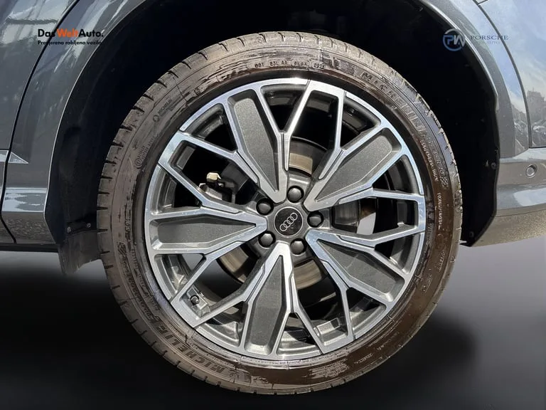 Audi Q5 2025: fotografija 27