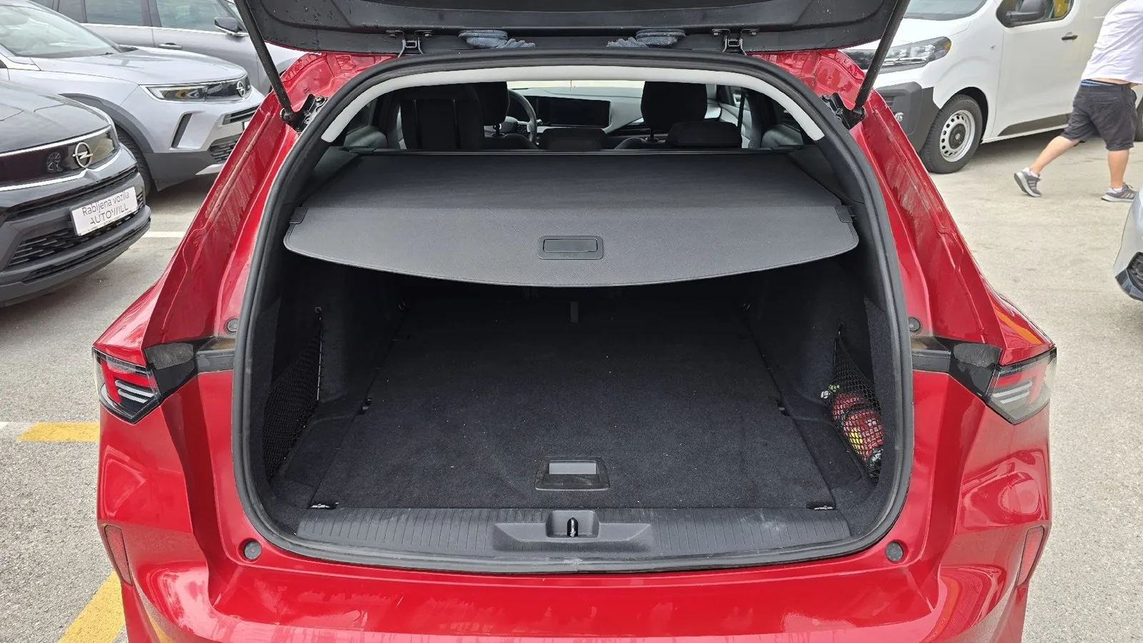 Opel Astra Sports Tourer 2024 – fotografija 17
