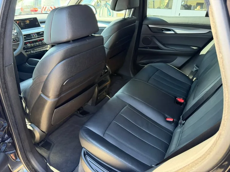 BMW X6 2015: fotografija 18