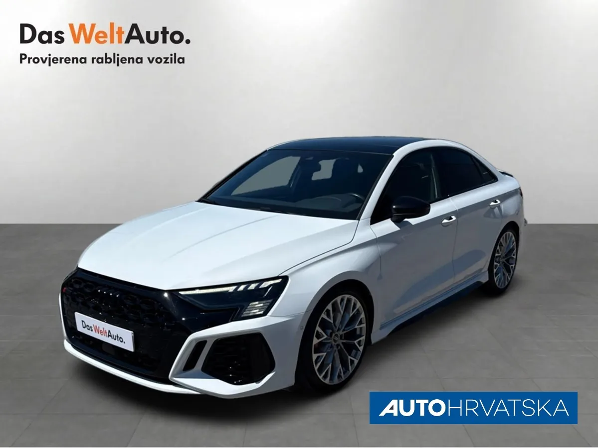 Audi Rs3 2023 – fotografija 1