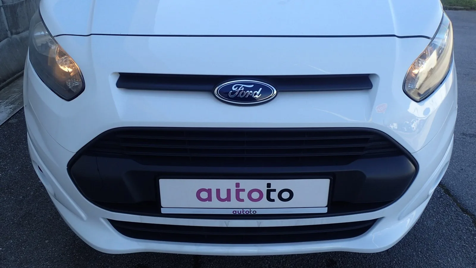 Ford Tourneo Connect 2016: fotografija 17