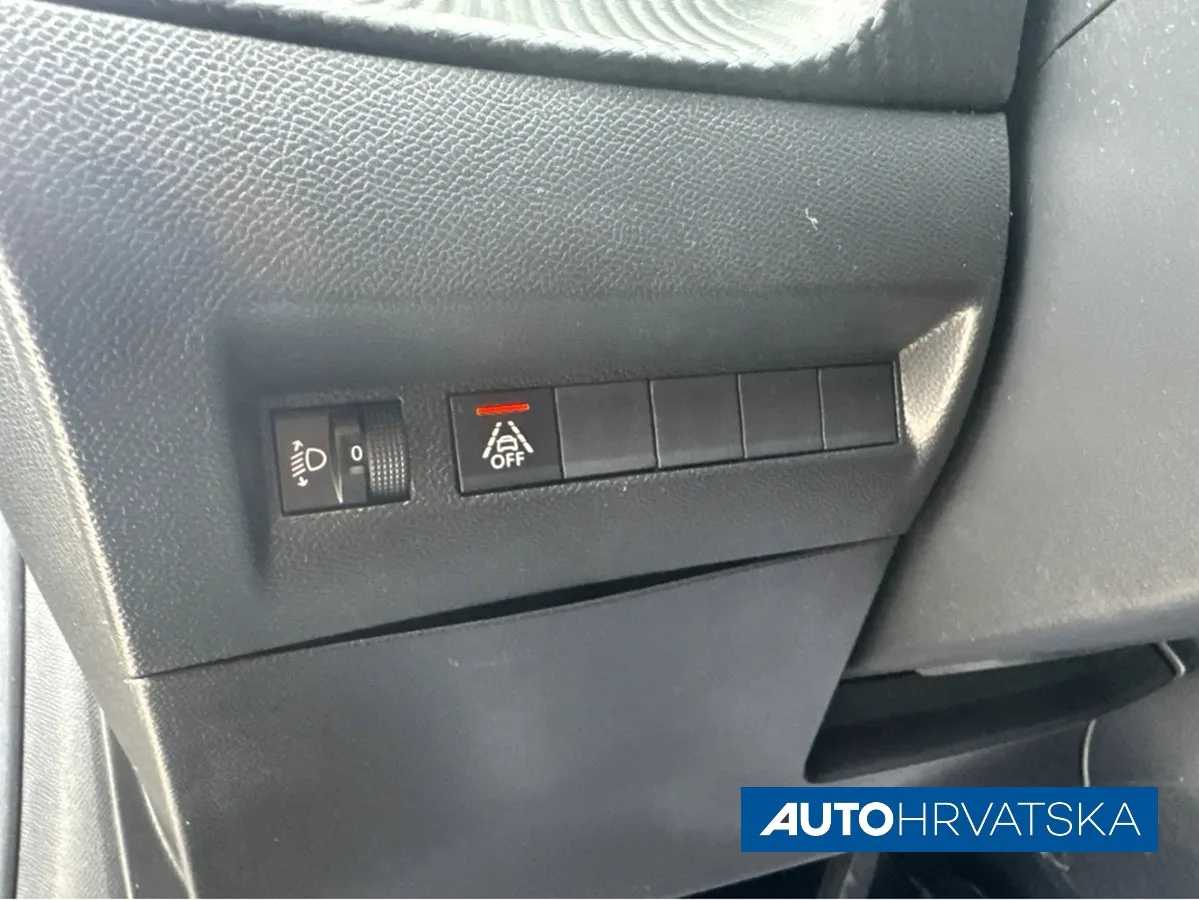 Peugeot 208 2020 – fotografija 13