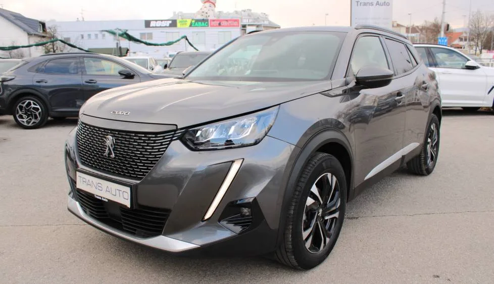 Peugeot 2008 2021: fotografija 1