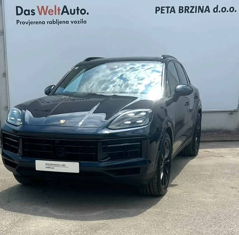 Porsche Cayenne 2025: fotografija 1