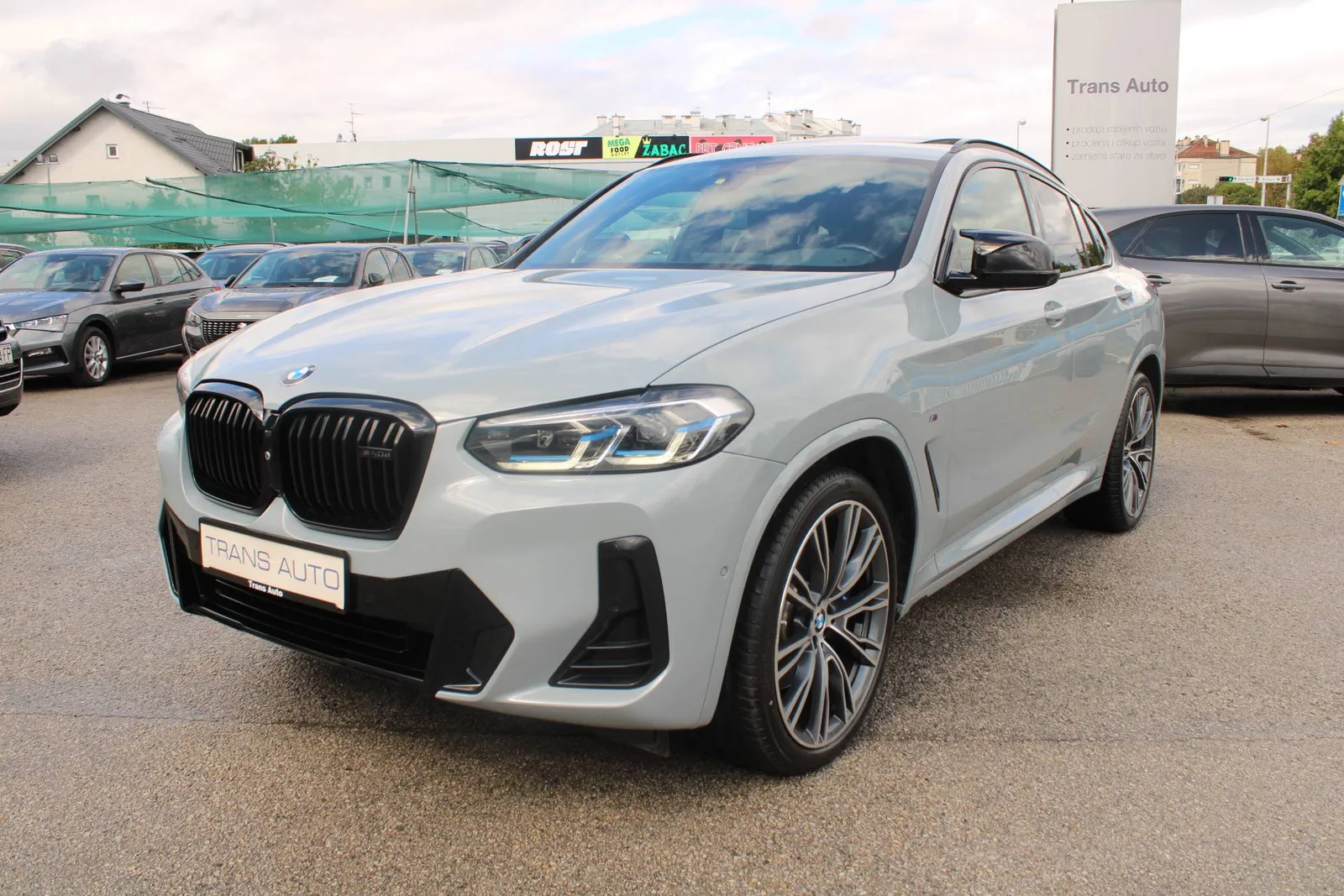 BMW X4 2023 – fotografija 1