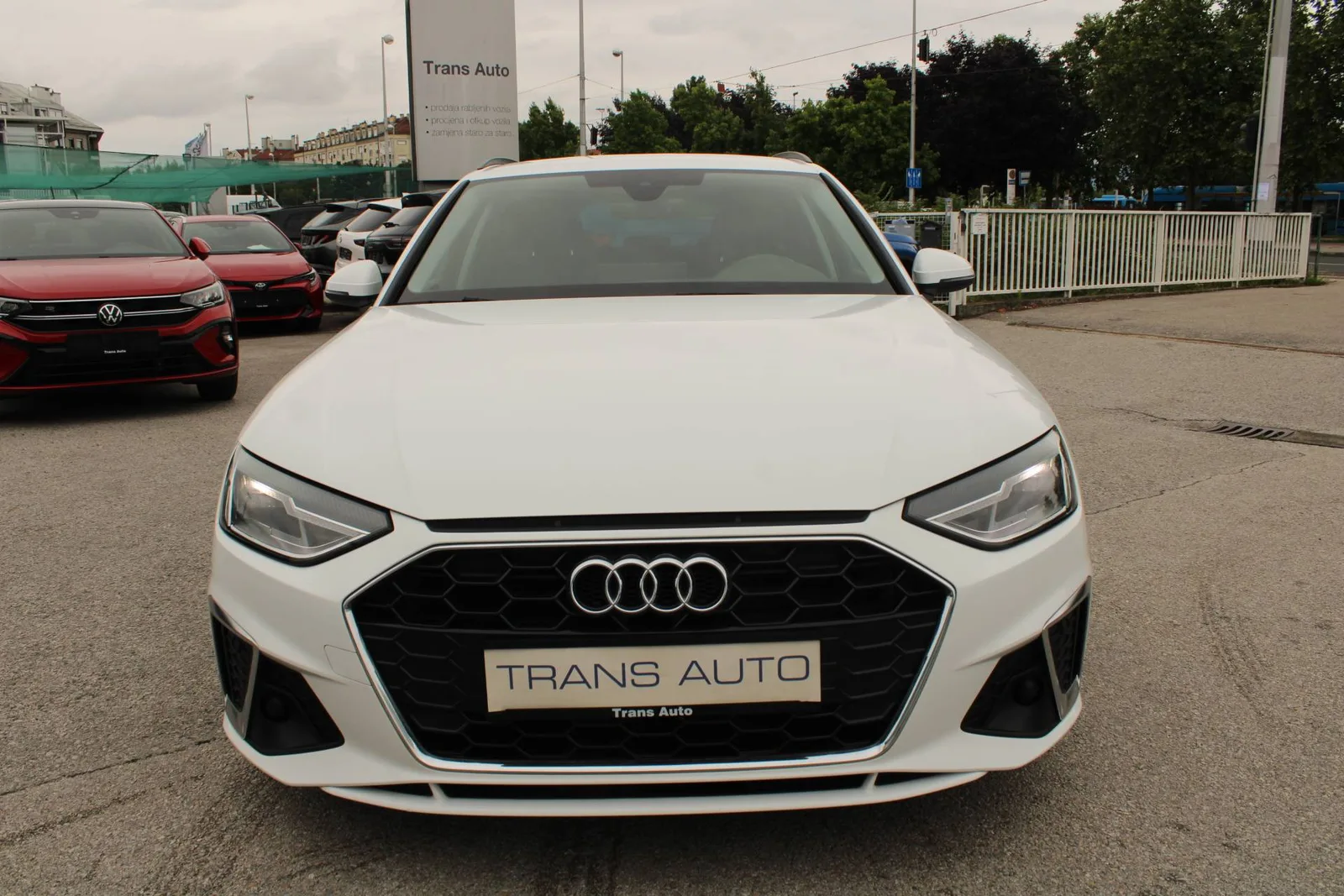 Audi A4 2022: fotografija 2