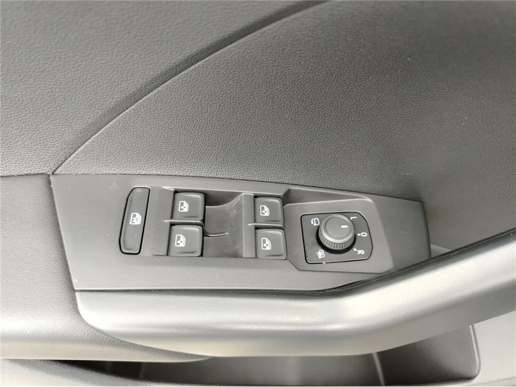 Volkswagen T-cross1.0 2023 – fotografija 19