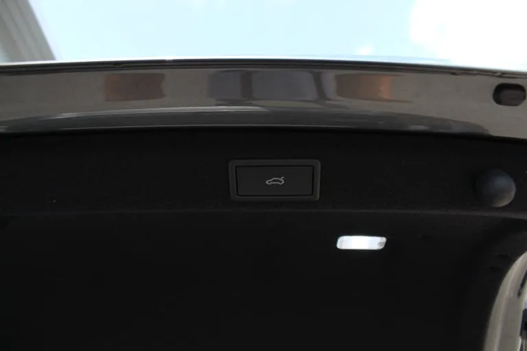 Škoda Superb 2026: fotografija 18