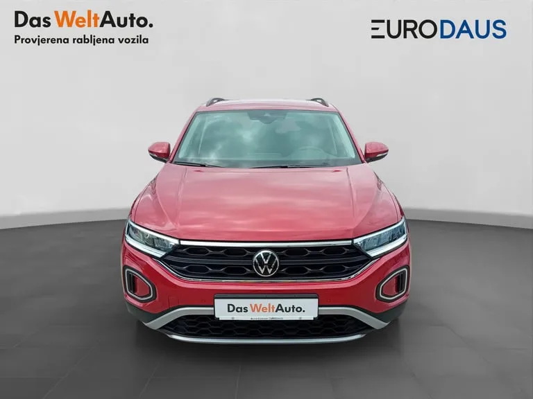 Volkswagen T-Roc 2025: fotografija 2