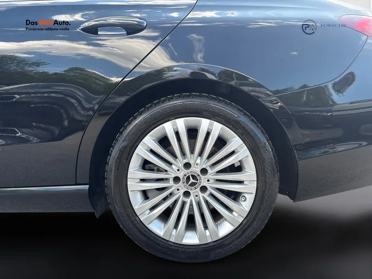 Mercedes-Benz C-Klasa 2024: fotografija 18