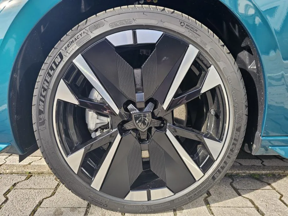 Peugeot 308 2025: fotografija 18