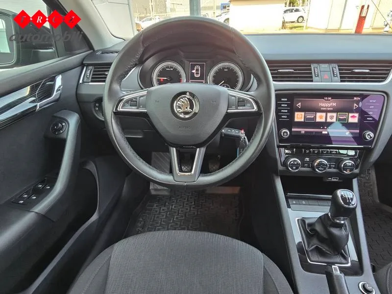 Škoda Octavia 2020: fotografija 9