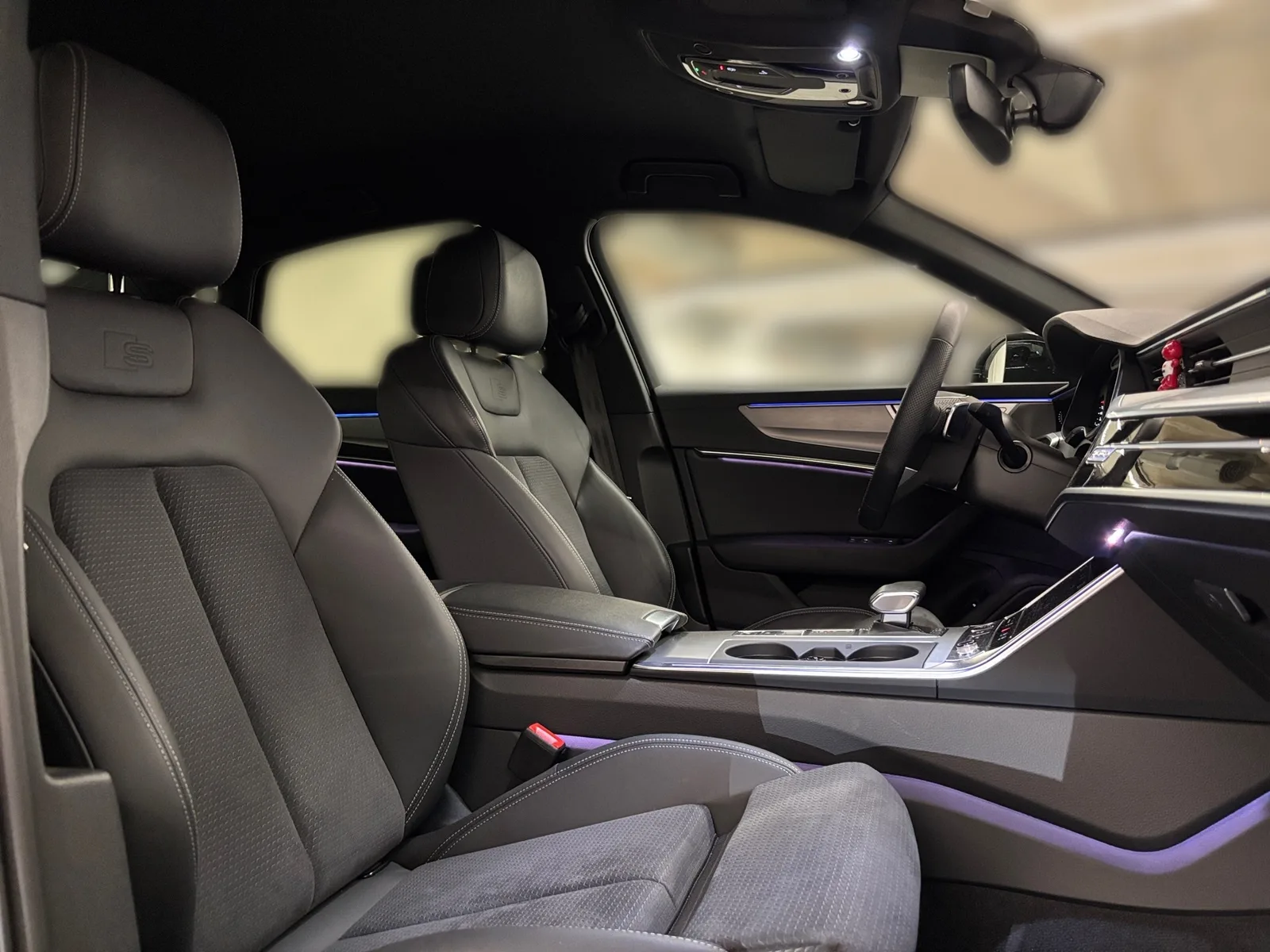 Audi A6 2023: fotografija 23