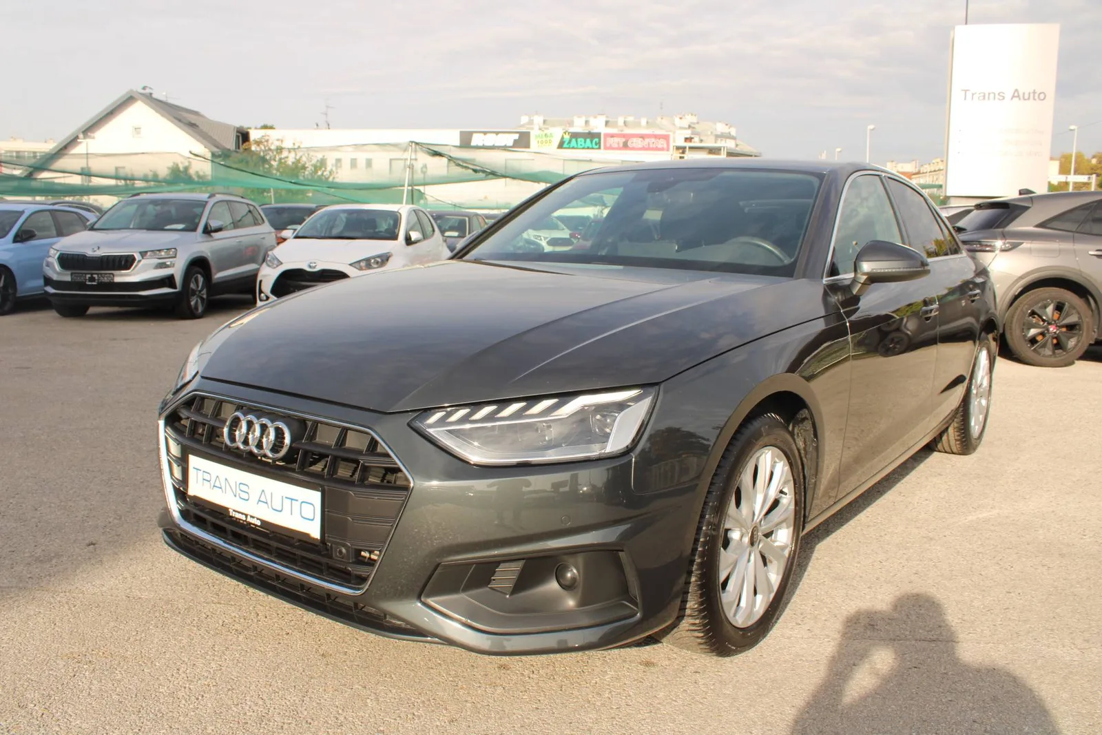 Audi A4 2023 – fotografija 1