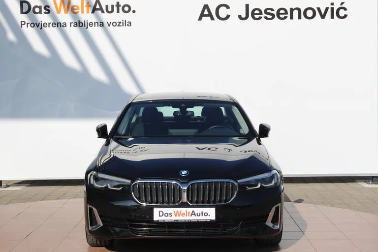 BMW Serija 5 2022: fotografija 2