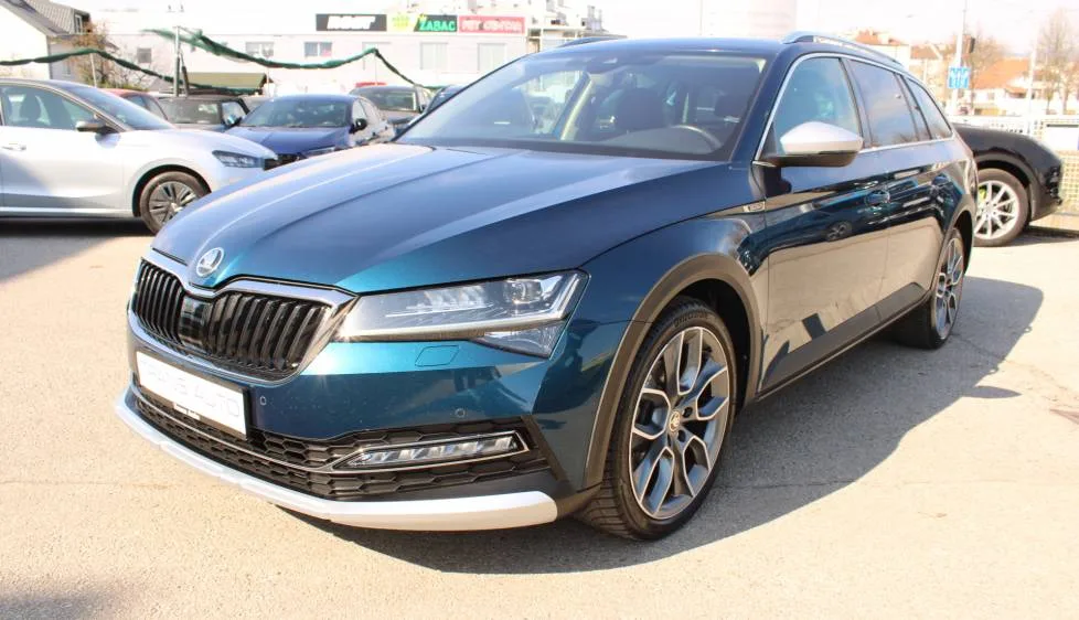 Škoda Superb Combi 2022 – fotografija 1