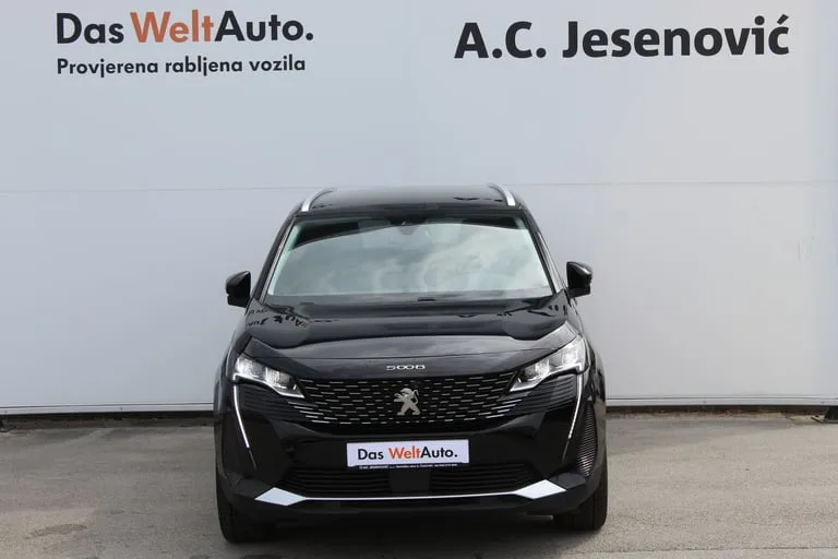 Peugeot 5008 2022: fotografija 2