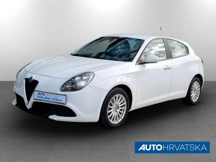 Alfa Romeo Giulietta 2018 – fotografija 1