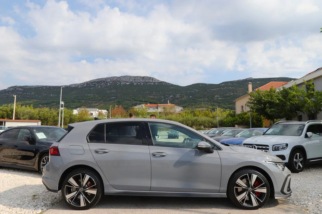 Volkswagen Golf 2021 – fotografija 2