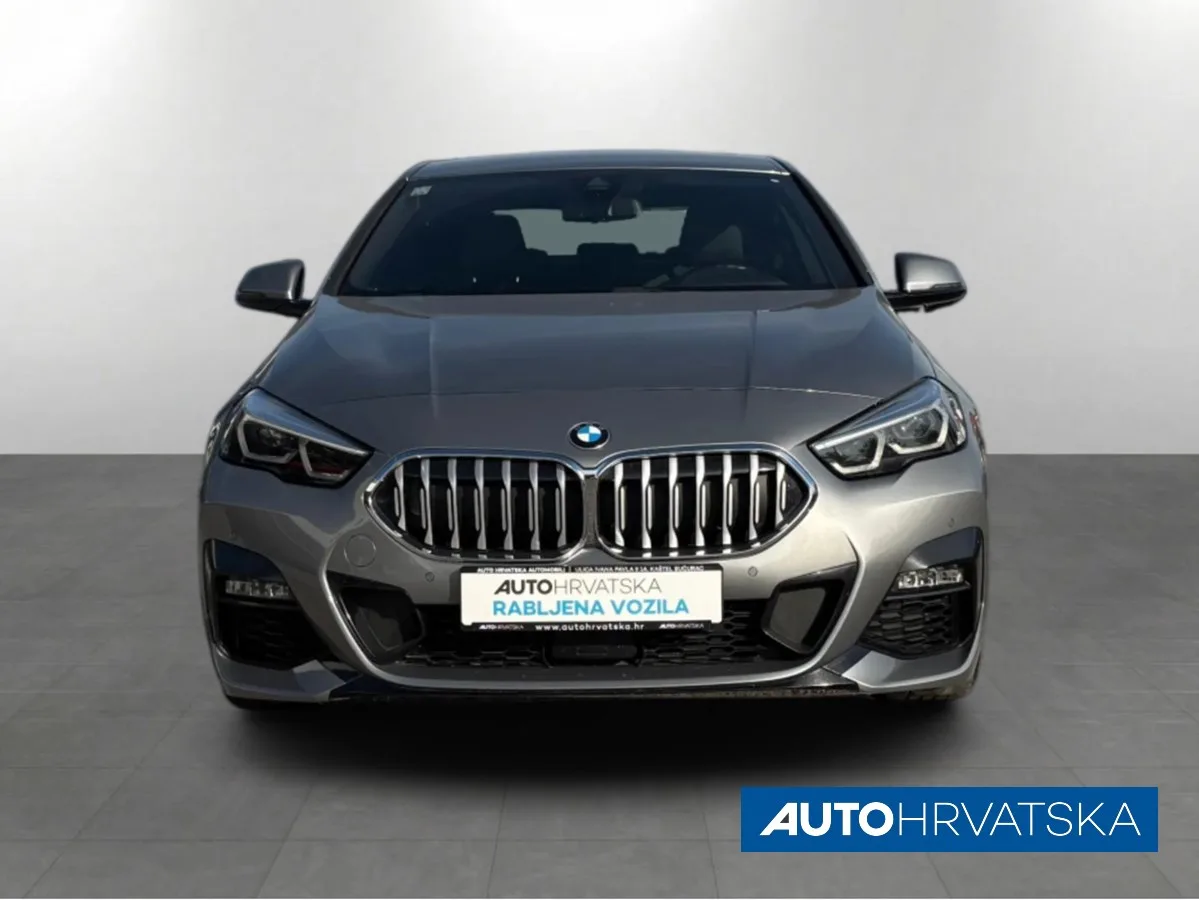 BMW Serija 2 0 – fotografija 2