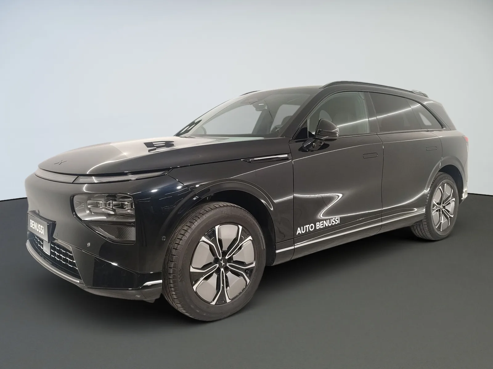 Xpeng G9