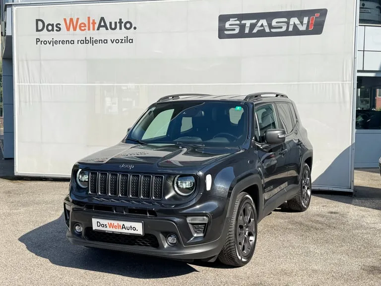 Jeep Renegade 2022: fotografija 1
