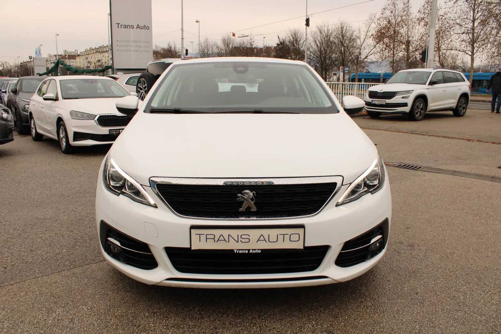 Peugeot 308 2020: fotografija 2